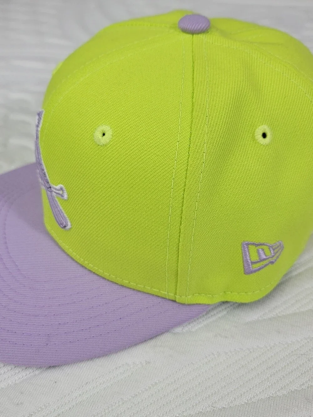 NWOT St Louis Cardinals New Era MLB Girls Fitted Hat Size 6.5 Purple Green